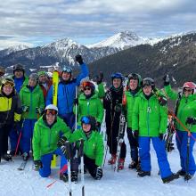 Partecipanti ai campionati provinciali di sci 2023 nella Val Sarentino.